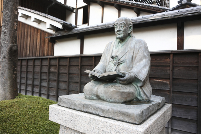 適塾は緒方洪庵が開いた大阪大学前身の私塾！集まっていた人材が