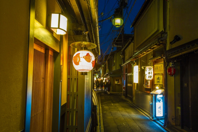 祇園の代表的町並みの花街