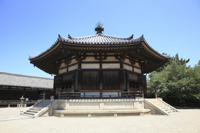 フェノロサによる法隆寺夢殿開扉が国宝の指定と保護のきっかけとなった？
