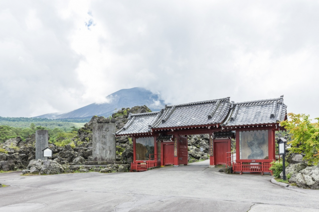 浅間山の大噴火が天明の大飢饉の一因!?溶岩の絶景の裏には歴史的犠牲があった