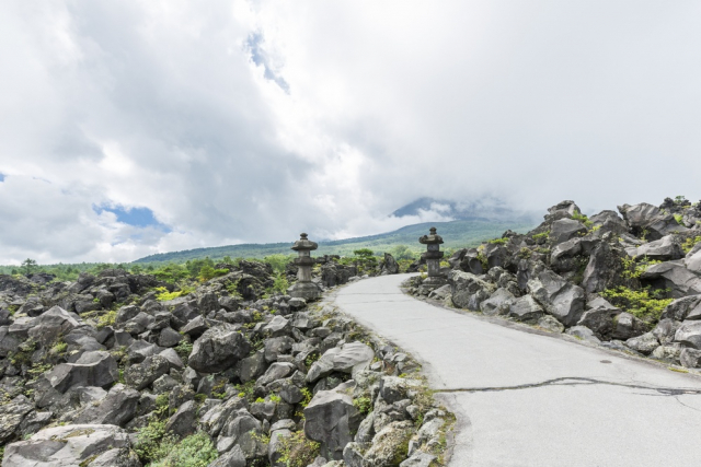 浅間山の大噴火が生み出した絶景観光スポット「鬼押出し」
