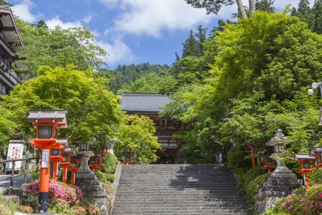 鞍馬山の伝説と景観