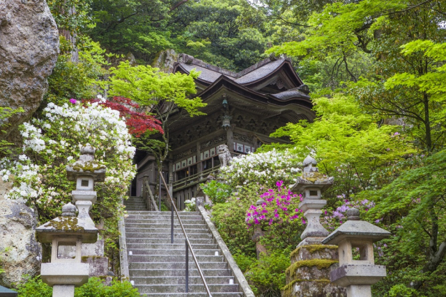 那谷寺は胎内くぐりの聖地だった!自然そのものが御本尊の寺