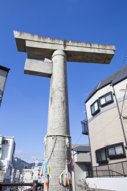 【長崎の原爆遺跡④】山王神社の二の鳥居(山王神社の片足鳥居)
