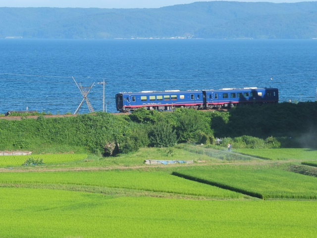 のと鉄道の観光列車「のと里山里海号」