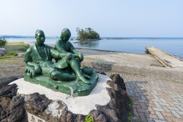 恋路海岸の悲恋伝説が縁結びに転じたわけ
