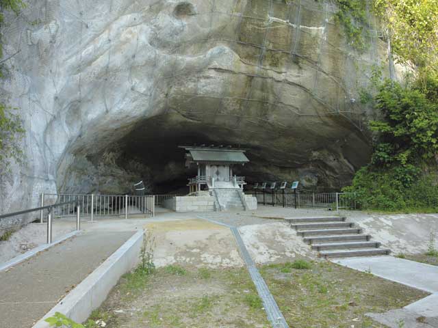 富山の遺跡&古墳は個性派ぞろいで考古学上に残るスゴイものも!