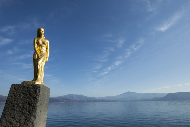 日本一深い田沢湖の謎