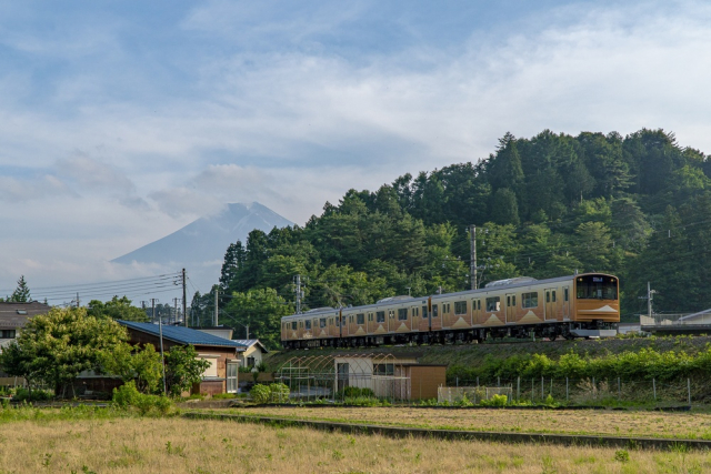富士急行線は2つの路線から成り立つ登山鉄道!