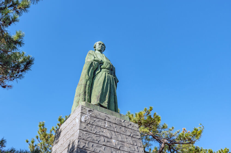 坂本龍馬の活躍の軌跡と功績～幕末の土佐藩を雄藩に導いた - まっぷる