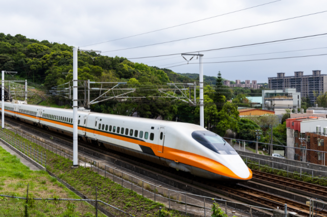 台湾鉄道と台湾高速鉄路の成長は続く~多彩な車両と個性的な駅舎