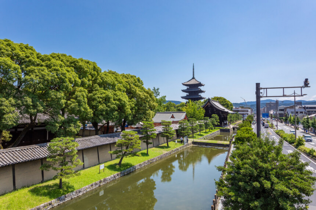東寺は空海が嵯峨天皇より賜った寺~国立寺院だった東寺を、空海が密教の根本道場に再編した