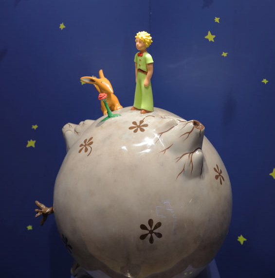 『星の王子様』の作家「サン=テグジュペリ」の生涯~世界的名作童話で知られる作家の人生とは